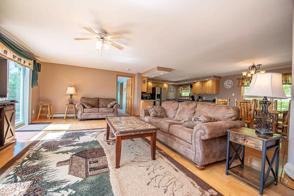 16 Clement Road New Hampton NH 03256