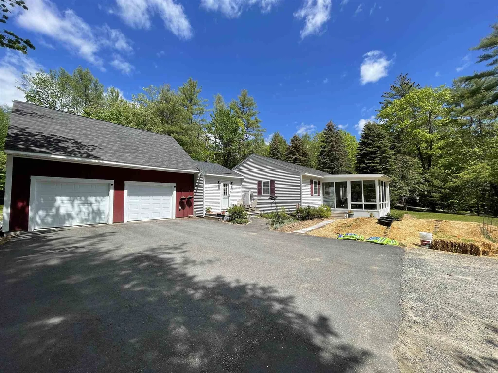 11 Jewell Road Wilmot NH 03287