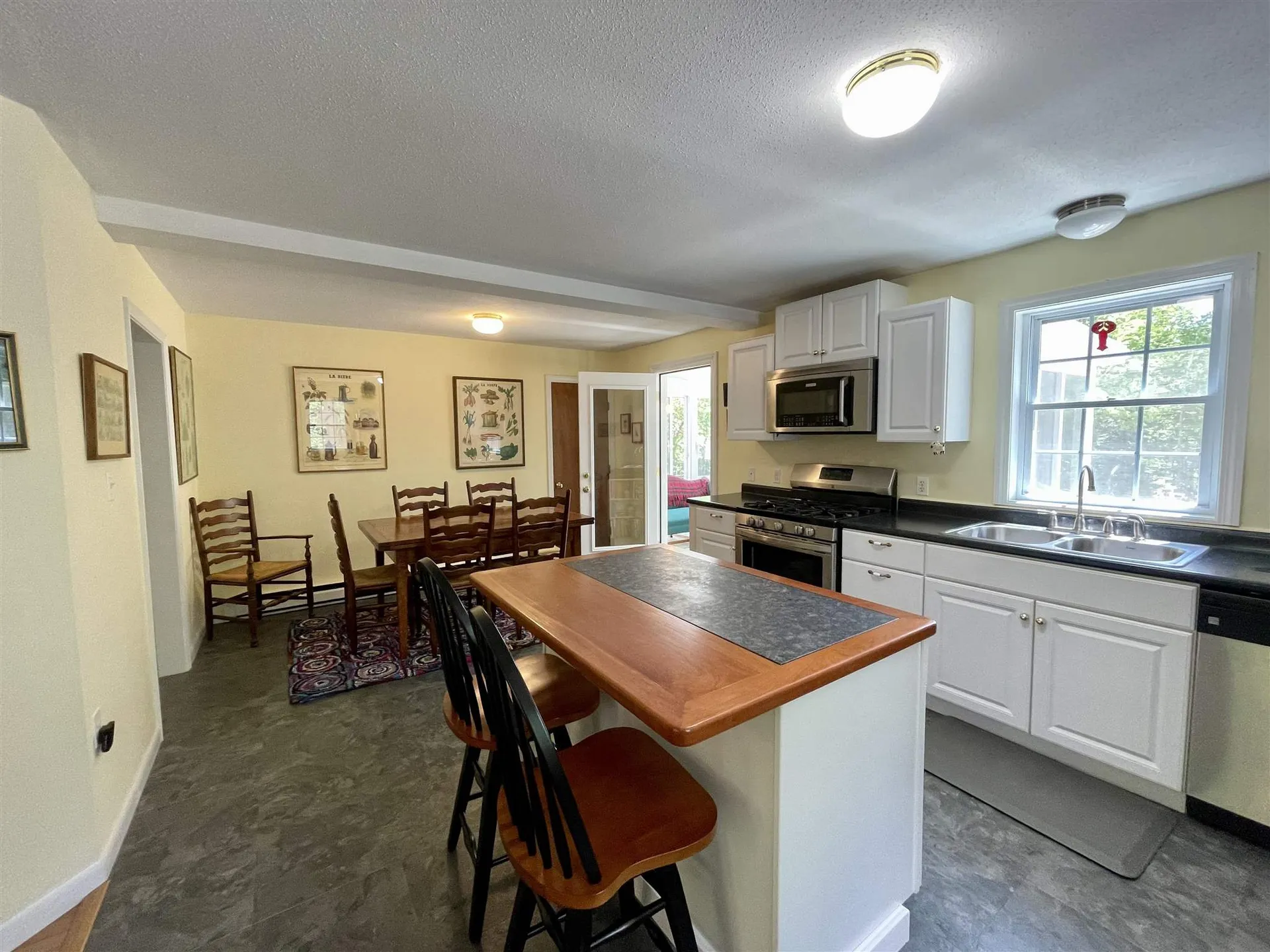 11 Jewell Road Wilmot NH 03287