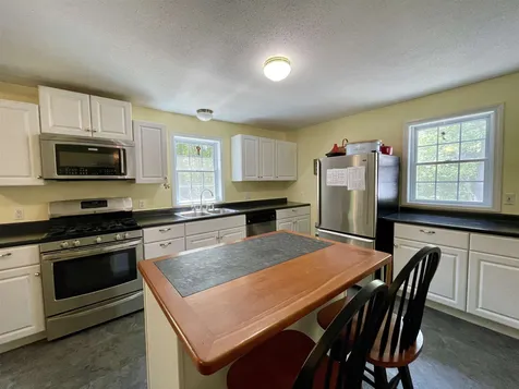 11 Jewell Road Wilmot NH 03287