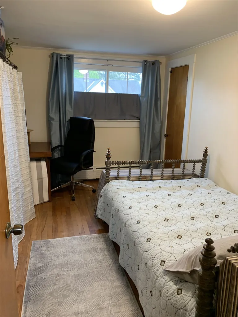 278 Pleasant Street Claremont NH 03743