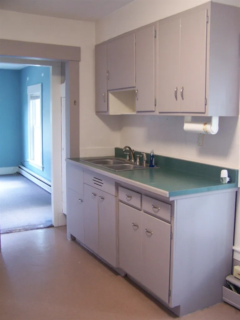 278 Pleasant Street Claremont NH 03743