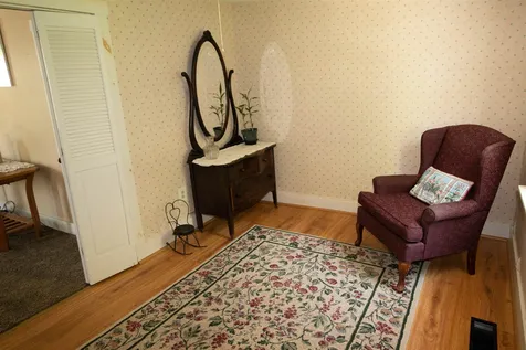 13 Commonwealth Avenue Ludlow VT 05149