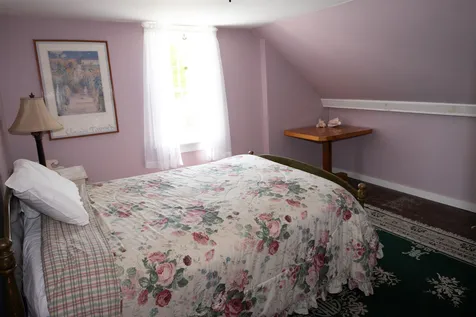 13 Commonwealth Avenue Ludlow VT 05149