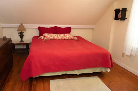 13 Commonwealth Avenue Ludlow VT 05149