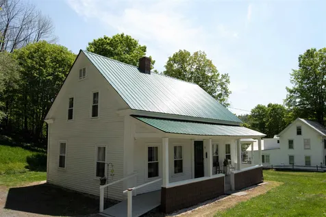 13 Commonwealth Avenue Ludlow VT 05149