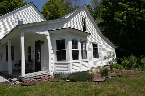 13 Commonwealth Avenue Ludlow VT 05149