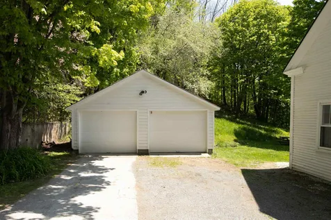 13 Commonwealth Avenue Ludlow VT 05149