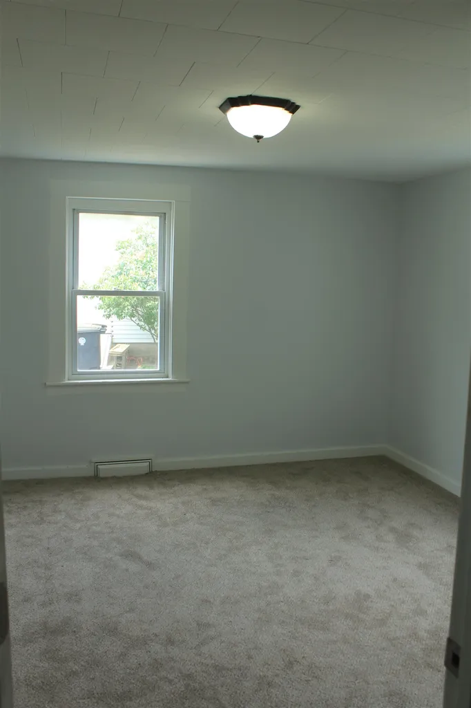 4-6 Paige Avenue Nashua NH 03064-2835