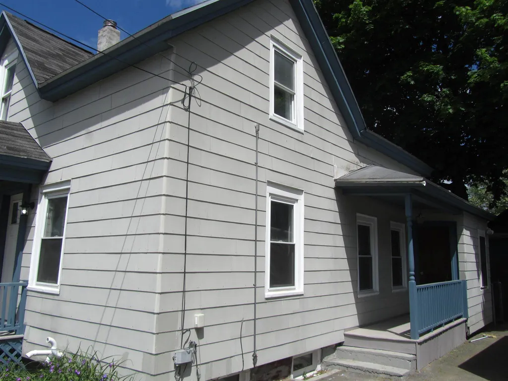 4-6 Paige Avenue Nashua NH 03064-2835