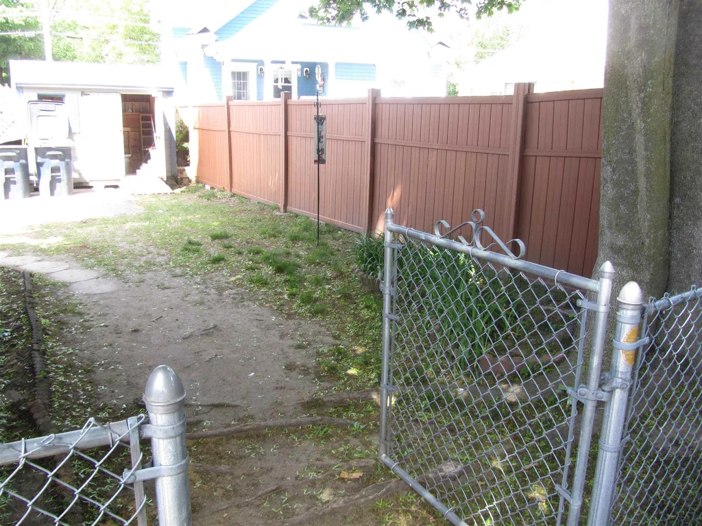 4-6 Paige Avenue Nashua NH 03064-2835