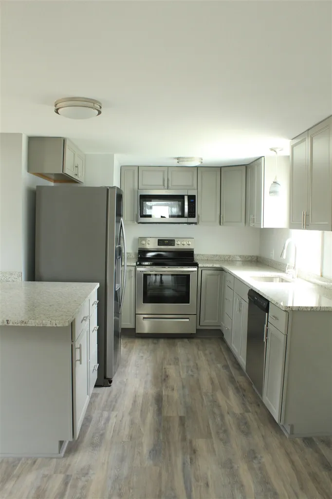 4-6 Paige Avenue Nashua NH 03064-2835