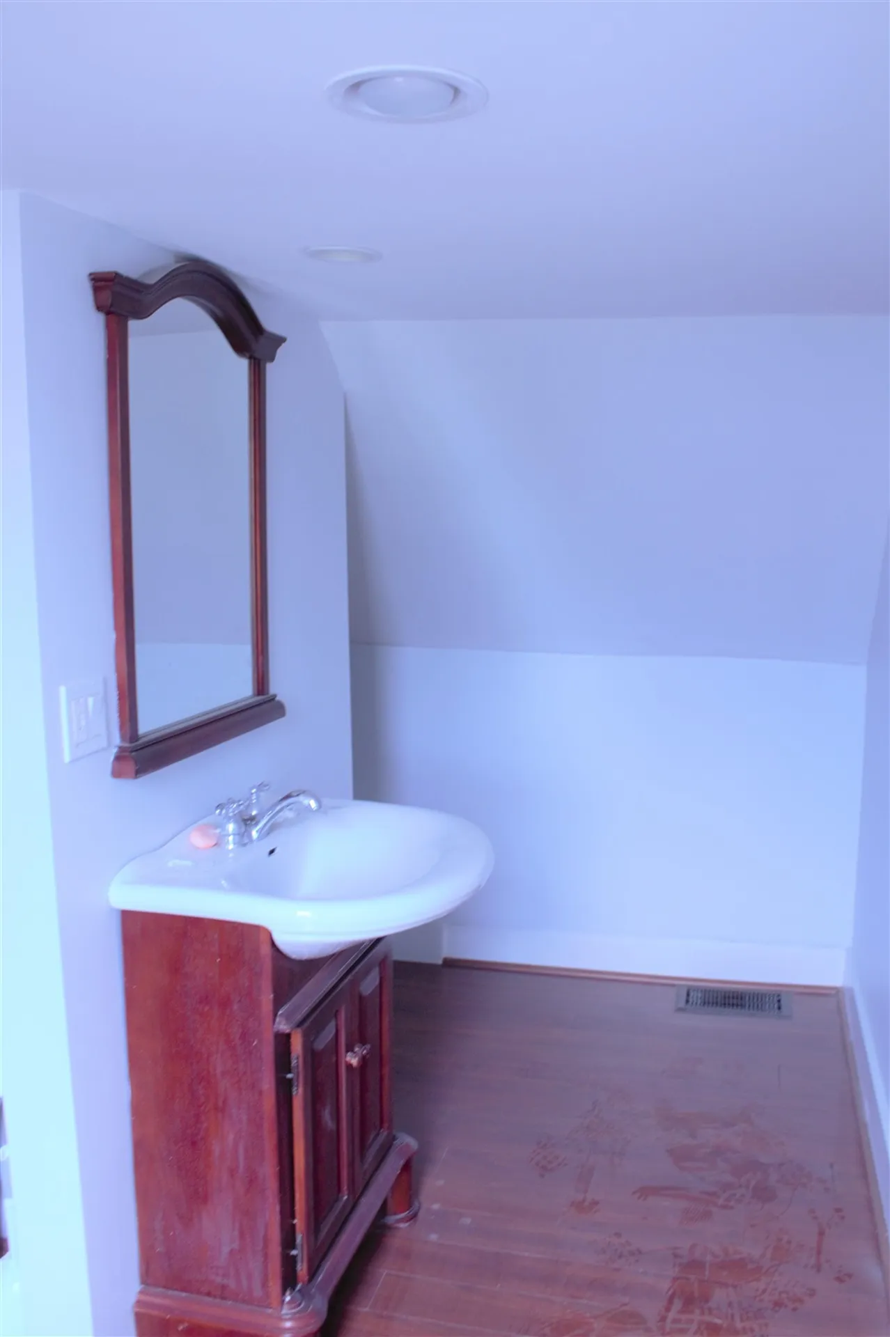 4-6 Paige Avenue Nashua NH 03064-2835