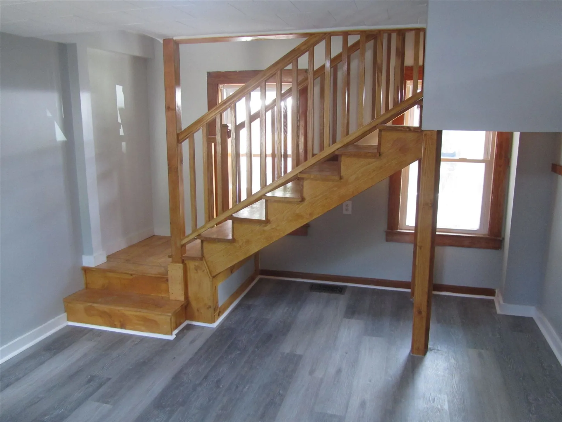 4-6 Paige Avenue Nashua NH 03064-2835