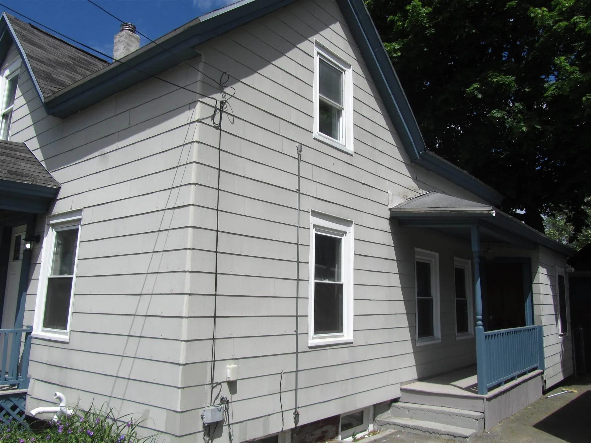 4-6 Paige Avenue Nashua NH 03064-2835