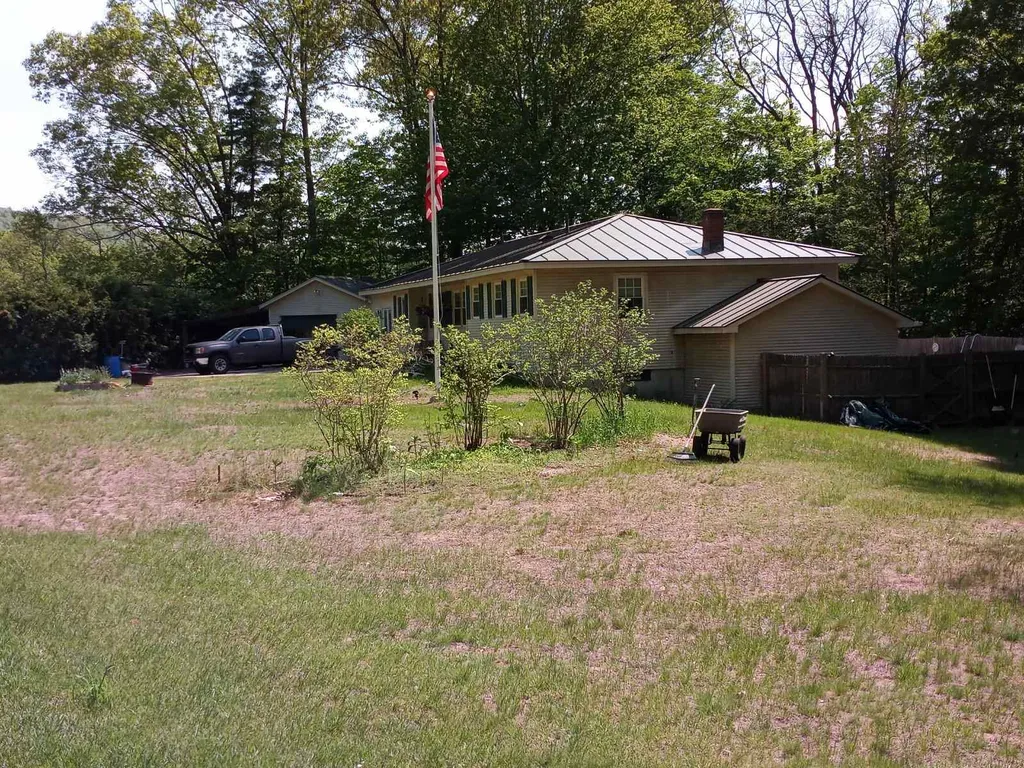 35 Stevens Road Charlestown NH 03603