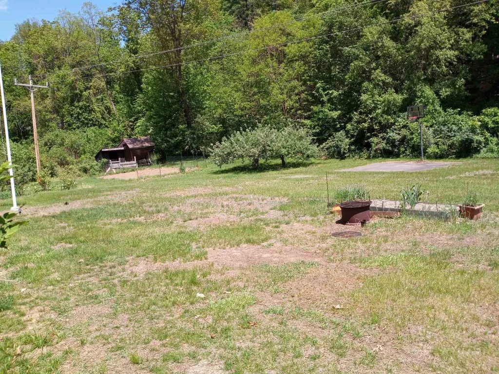 35 Stevens Road Charlestown NH 03603