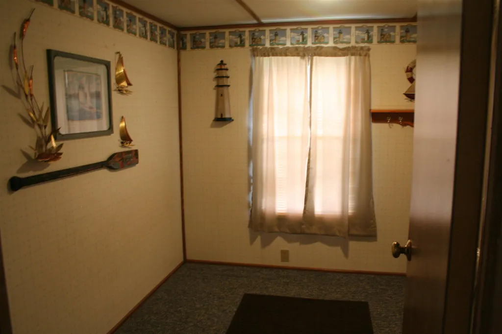 10 Pine Crest Estate Lee NH 03861
