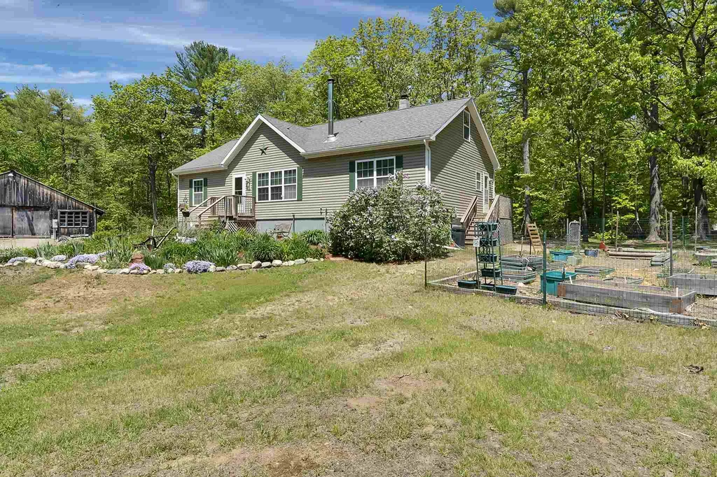 433 Mann Road Acton ME 04001