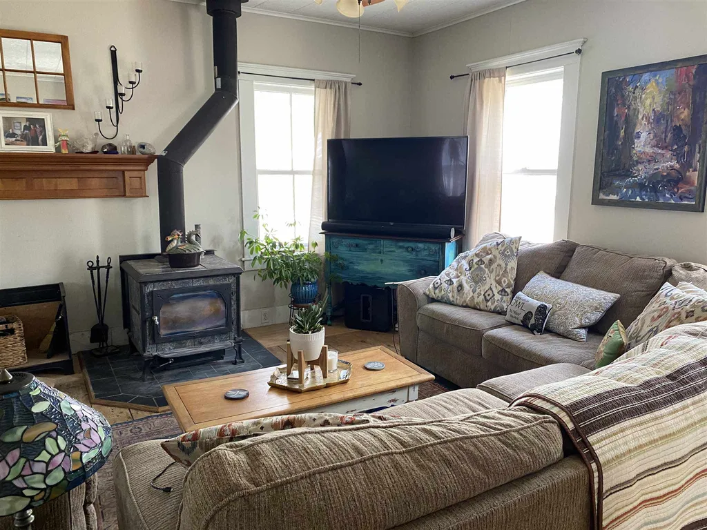 68 West Main Street Hyde Park VT 05655
