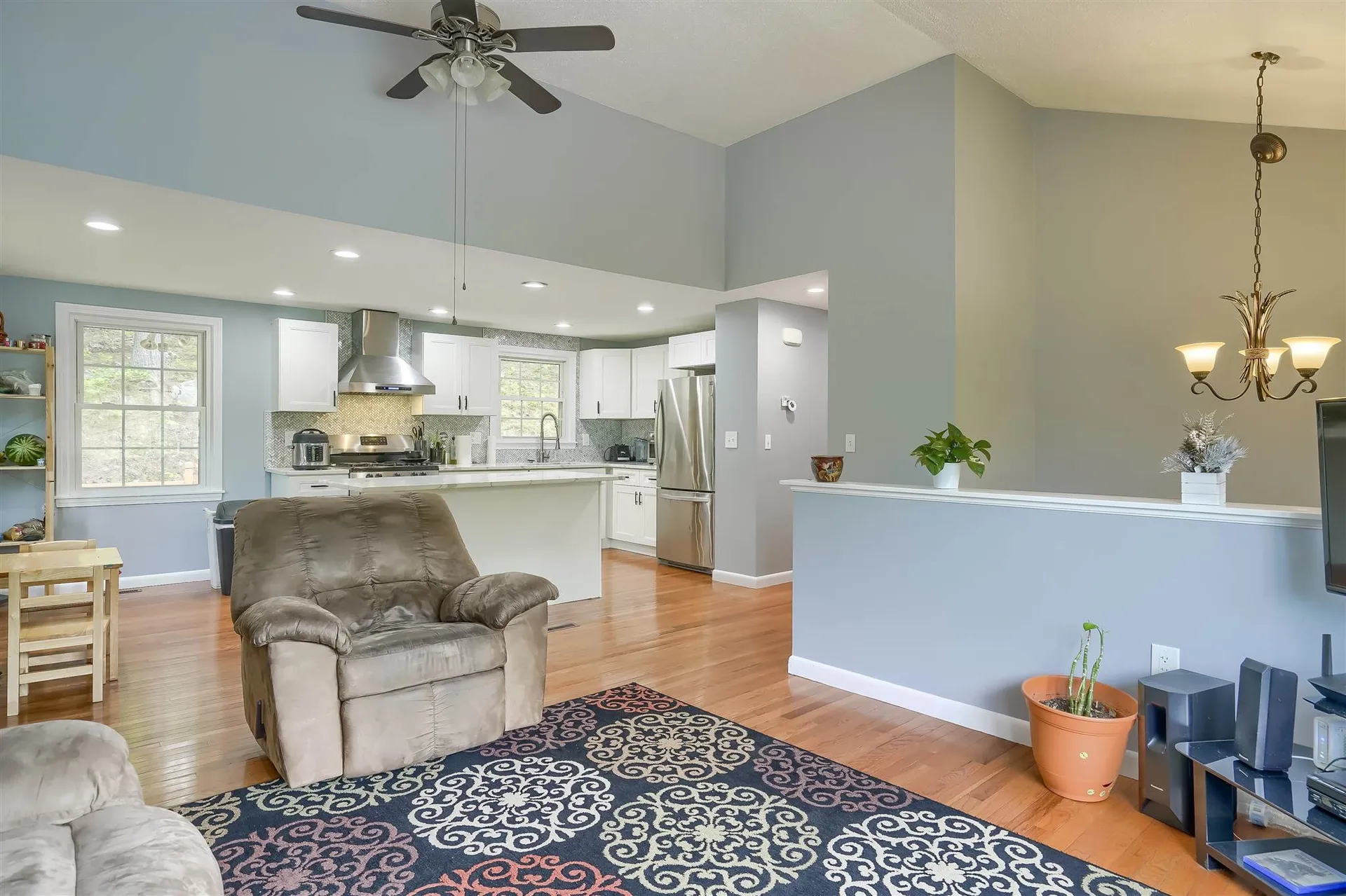 406 Main Dunstable Road Nashua NH 03062