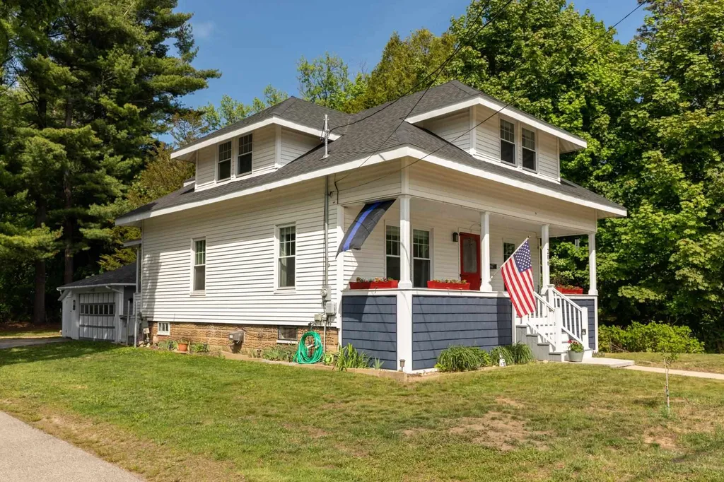 206 S Main Street Rochester NH 03867