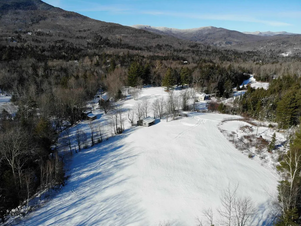 182 Manlin Road Fayston VT 05673