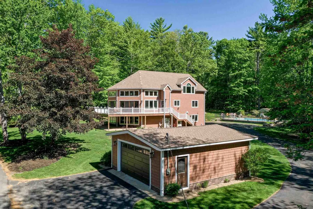 80 Shore Road Gilford NH 03249