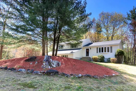 10 Delaney Way Salem NH 03079