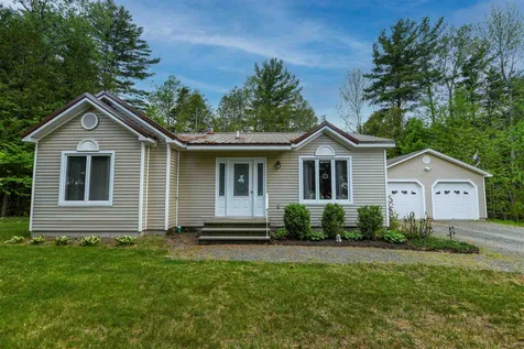39 Hedgerose Lane Bethlehem NH 03574