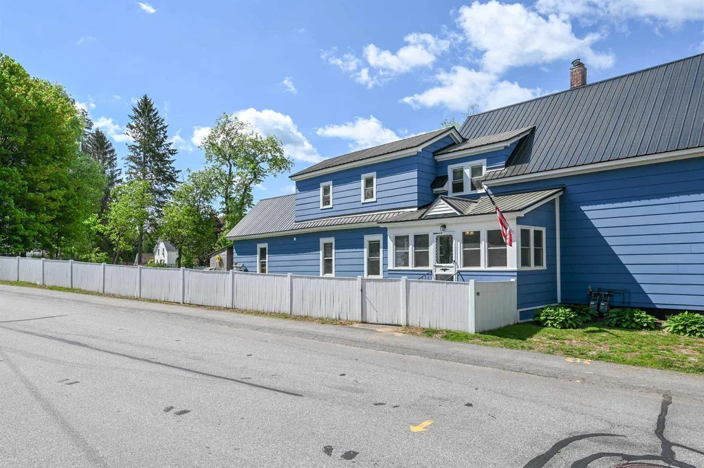 91 Pine Street Laconia NH 03246