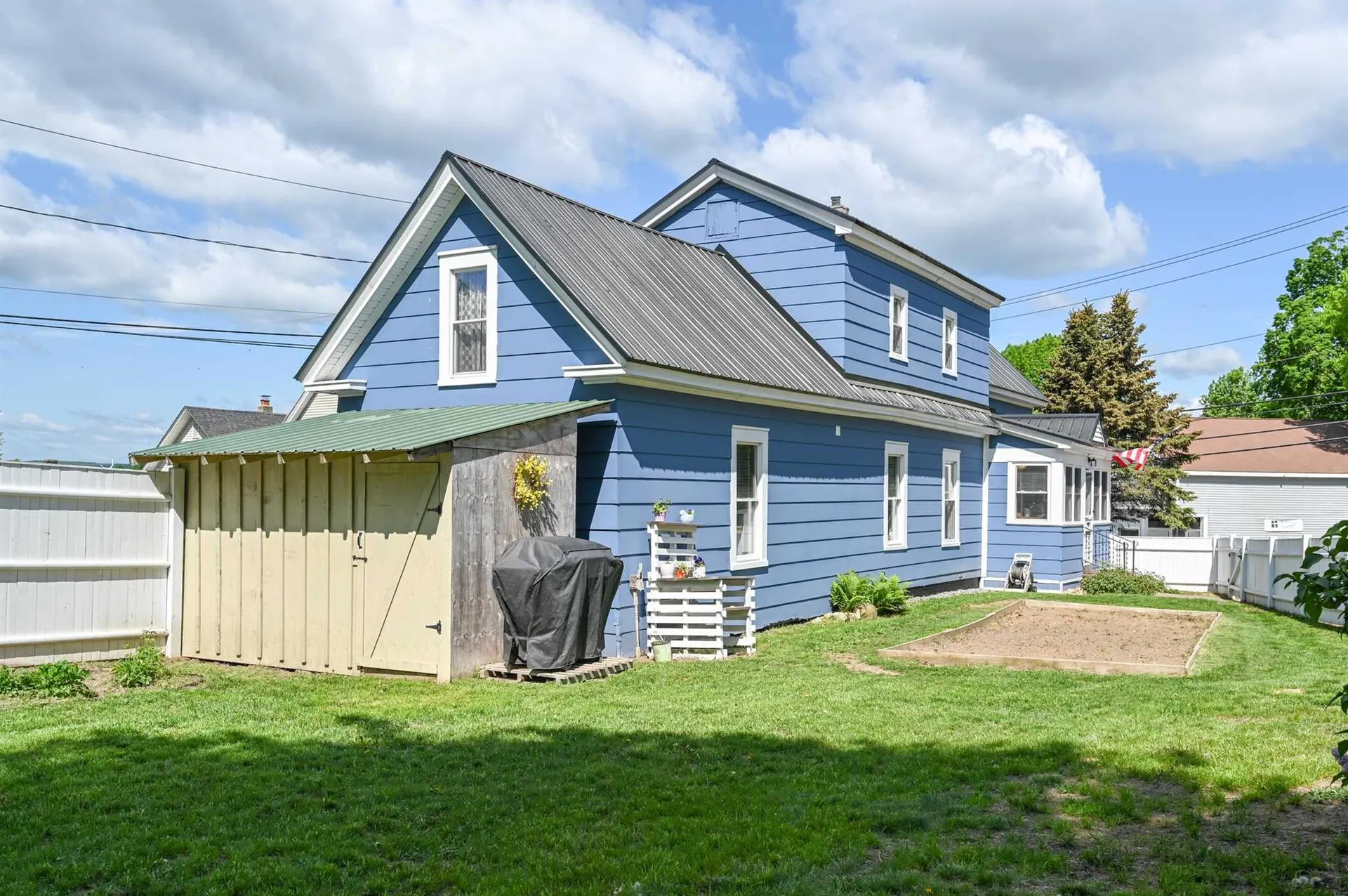 91 Pine Street Laconia NH 03246