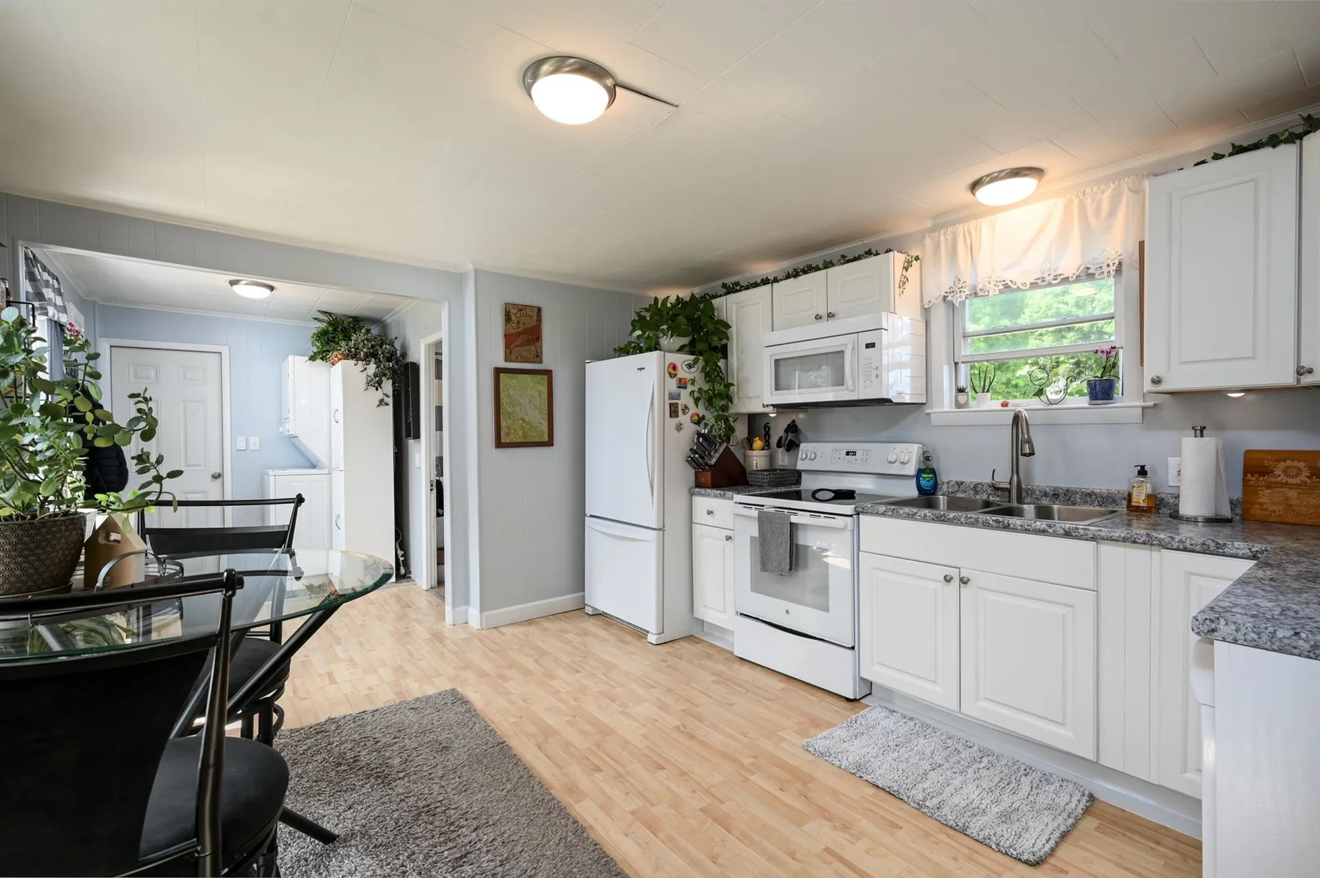 91 Pine Street Laconia NH 03246