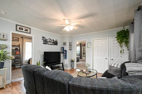 91 Pine Street Laconia NH 03246