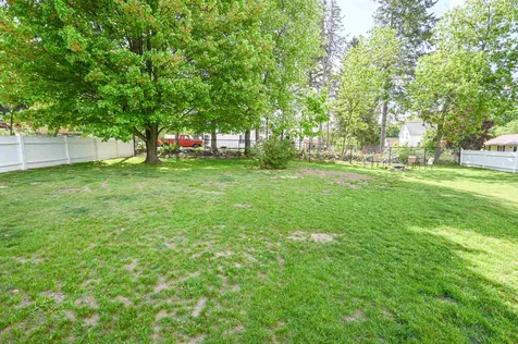 91 Pine Street Laconia NH 03246