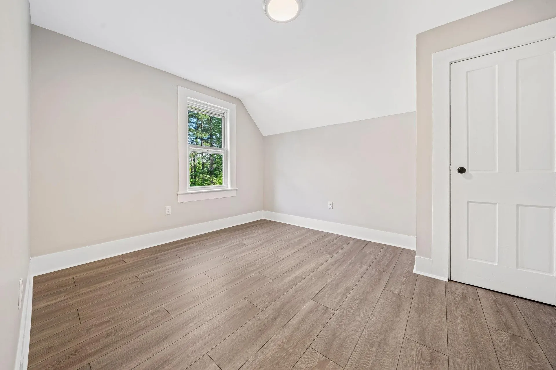 52 Highland Street Hudson NH 03051