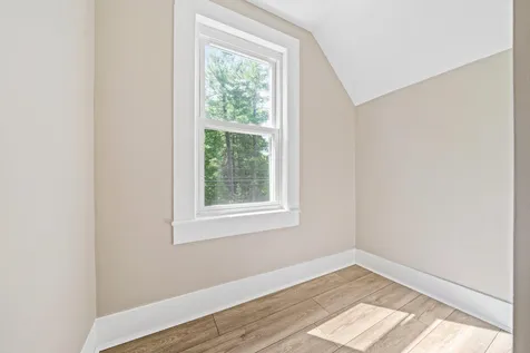 52 Highland Street Hudson NH 03051