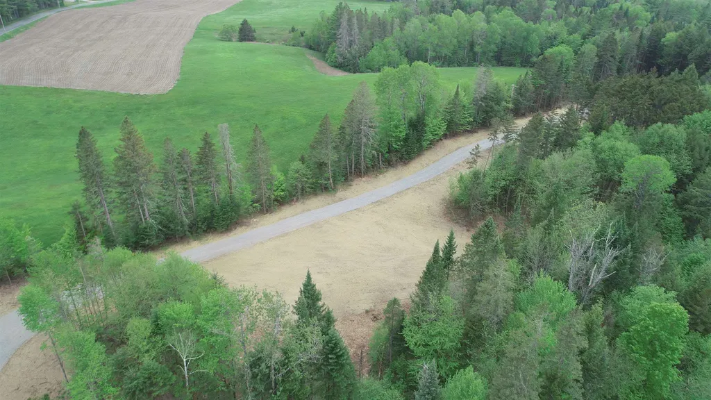 0 Guys View Road Lyndon VT 05851