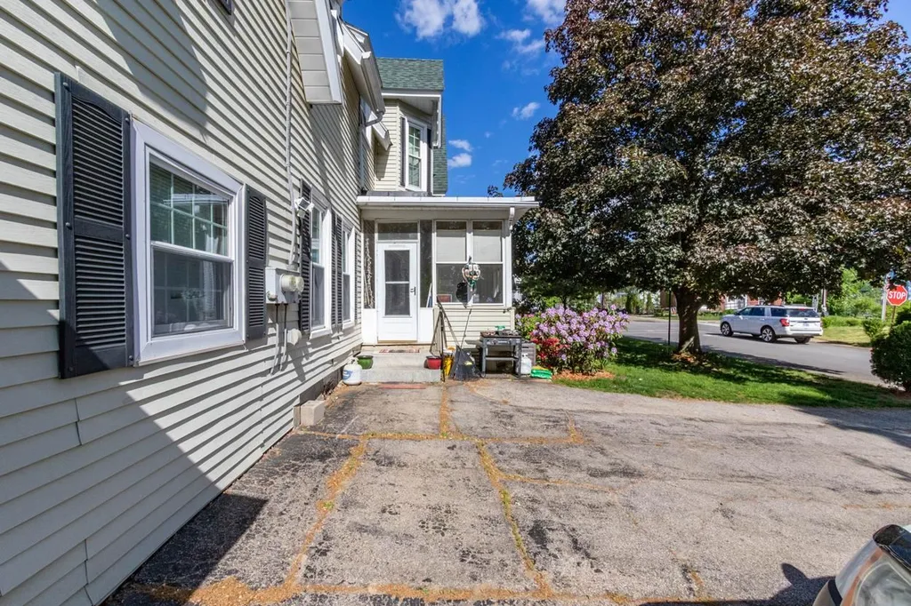 64 Main Street Allenstown NH 03275