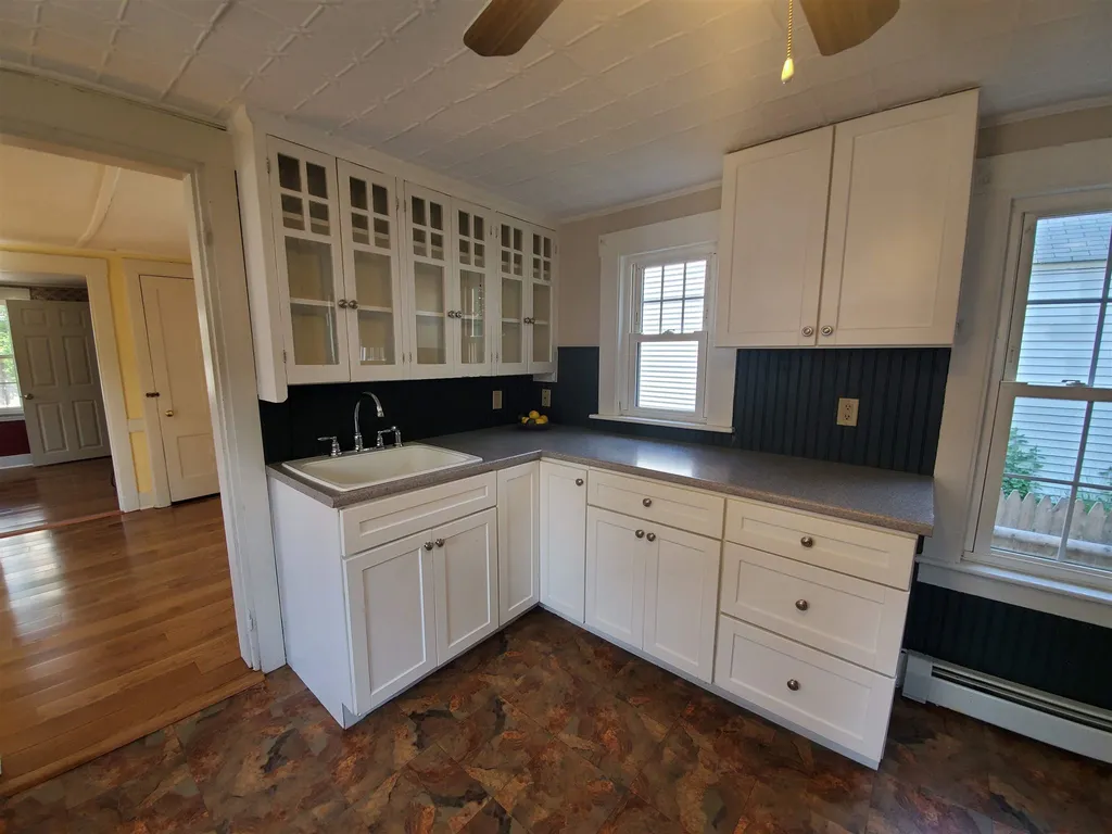 5 Kossuth Street Exeter NH 03833