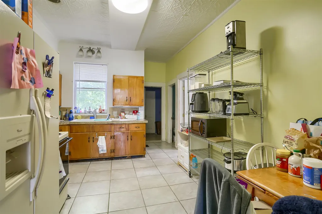18-20 Hobbs Avenue Nashua NH 03060