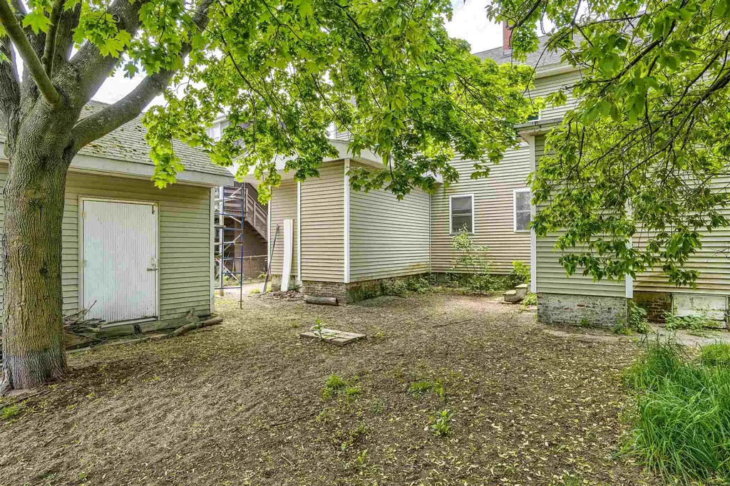 18-20 Hobbs Avenue Nashua NH 03060