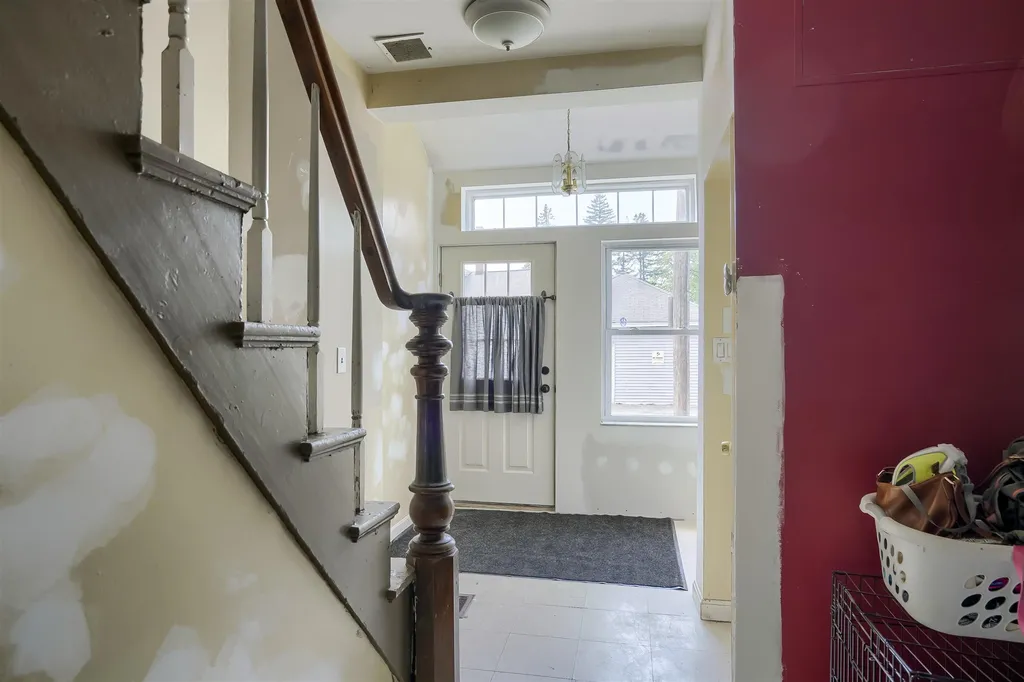 18-20 Hobbs Avenue Nashua NH 03060