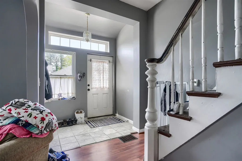 18-20 Hobbs Avenue Nashua NH 03060