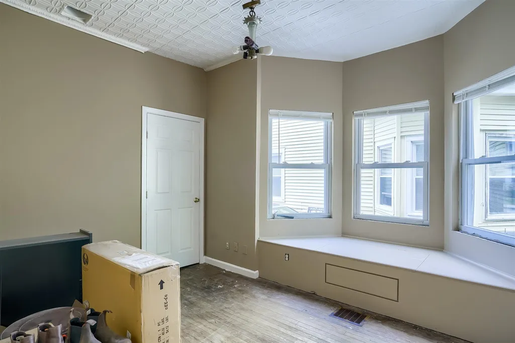 18-20 Hobbs Avenue Nashua NH 03060