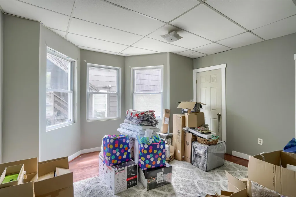 18-20 Hobbs Avenue Nashua NH 03060