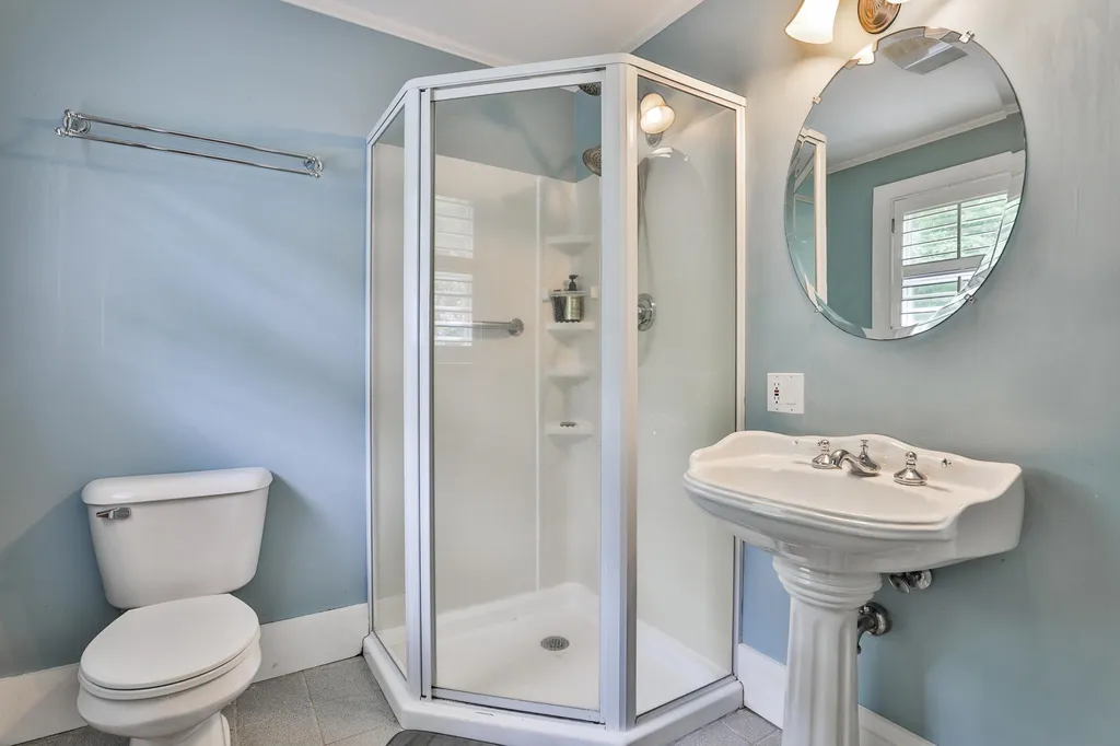 31 Ashbrook Road Exeter NH 03833-4702