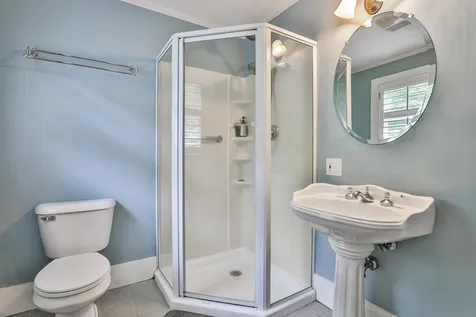 31 Ashbrook Road Exeter NH 03833-4702