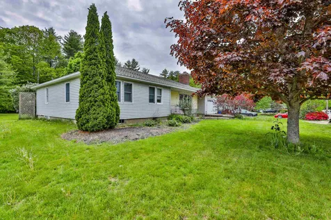 31 Ashbrook Road Exeter NH 03833-4702