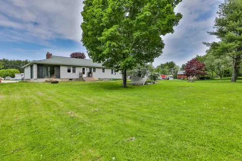 31 Ashbrook Road Exeter NH 03833-4702